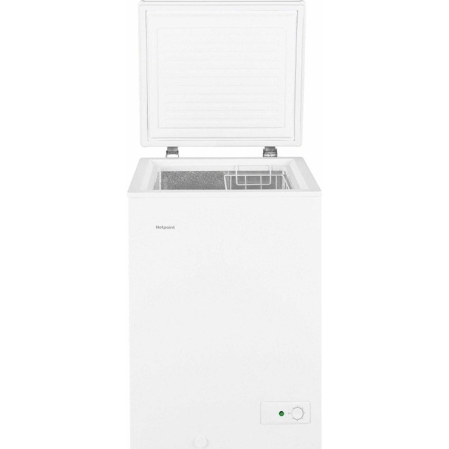 Enseres Casa Muebles | Hotpoint® 3.6 Cu. Ft. Manual Defrost Chest Freezer